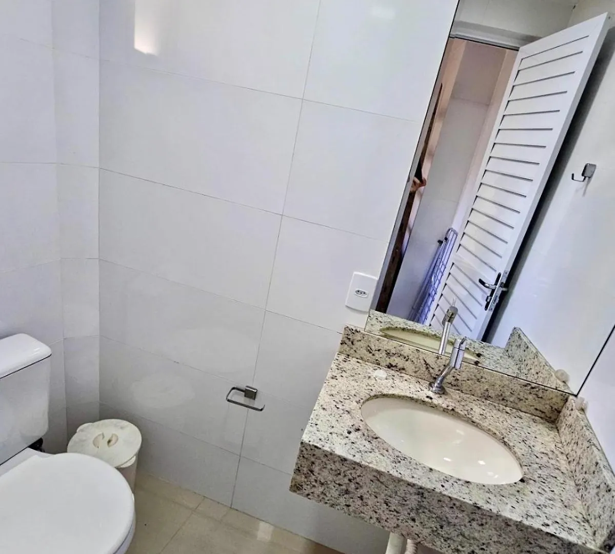 Sobrado 250 Mts Praia Mariscal Bombinhas Algodoeiro 249-4 Holiday home